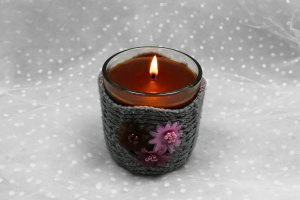 Read more about the article Świeczka cynamonowa w dzianinie